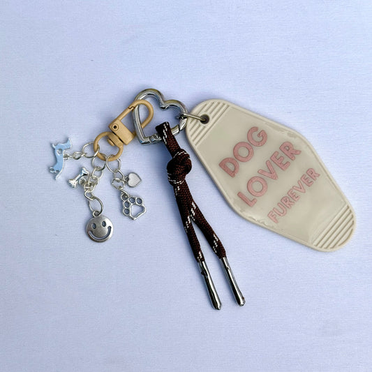 Porte-clé charms marron DOG LOVER FUREVER